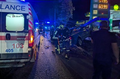 У Запоріжжі сталася ДТП: рятувальники деблокували травмованого водія