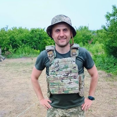 З "Гомону" — у військо. Максим Шпинда про музику в окопах та бойовий досвід З "Гомону" — у військо. Максим Шпинда про музику в окопах та бойовий досвід
