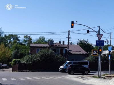 На перехресті вулиць Шевченка та Брюховицької у Львові запрацюють світлофори На перехресті вулиць Шевченка та Брюховицької у Львові запрацюють світлофори