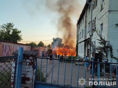 Поліція Сумщини показала наслідки російської атаки на регіон Поліція Сумщини показала наслідки російської атаки на регіон