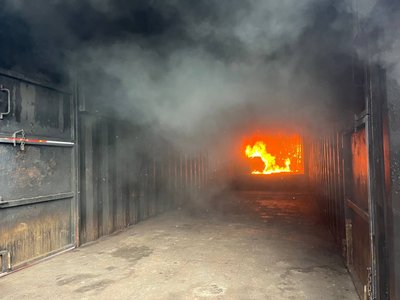 Як не згоріти разом із ялинкою: черкаські рятувальники провели інструктаж Як не згоріти разом із ялинкою: черкаські рятувальники провели інструктаж