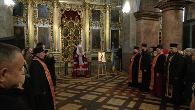 День святої Катерини у Чернігові: Епіфаній та священники провели молебень за Україну День святої Катерини у Чернігові: Епіфаній та священники провели молебень за Україну