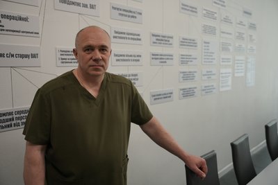 У лікарні Полтави двоє поранених рятувальників залишаються у тяжкому стані У лікарні Полтави двоє поранених рятувальників залишаються у тяжкому стані