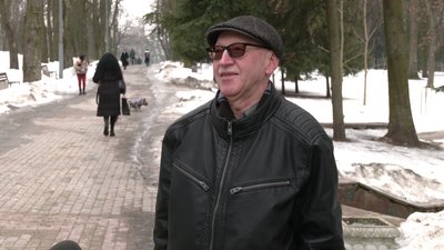 "Воно йому болить": як зимував і скидав роги олень Борис із Зарічного "Воно йому болить": як зимував і скидав роги олень Борис із Зарічного