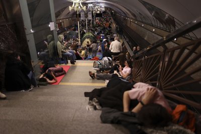 Рекорд за останні роки: понад 52 тисячі людей ховалися в метро під час нічної атаки на Київ Рекорд за останні роки: понад 52 тисячі людей ховалися в метро під час нічної атаки на Київ