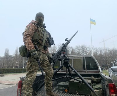 Одеські військові обладнали автівку, щоб збивати дрони