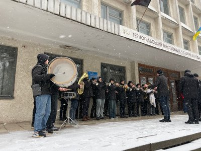 акція протесту, фаховий коледж імені Крушельницької, забрати приміщення акція протесту, фаховий коледж імені Крушельницької, забрати приміщення