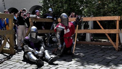 У Мукачеві проходить другий день лицарського турніру в замку "Паланок" У Мукачеві проходить другий день лицарського турніру в замку "Паланок"