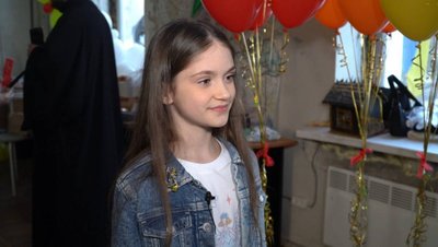 10-річна Софія з Маріуполя у свій день народження влаштувала свято для дітей-переселенців у Дніпрі 10-річна Софія з Маріуполя у свій день народження влаштувала свято для дітей-переселенців у Дніпрі