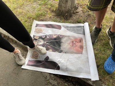 Містяни перед Будинком правосуддя у Черкасах, 11 червня 2024 року Містяни перед Будинком правосуддя у Черкасах, 11 червня 2024 року