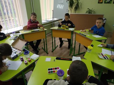"Наша школа перетворилася на купу цегли". У Басівській школі на Сумщині продзвонив останній дзвоник "Наша школа перетворилася на купу цегли". У Басівській школі на Сумщині продзвонив останній дзвоник