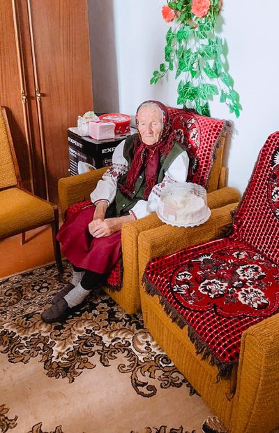 Євдокія Клим з Івано-Франківщини відзначила 100-літній ювілей Євдокія Клим з Івано-Франківщини відзначила 100-літній ювілей