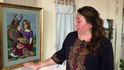 Разом із столітньою хатою отримала у спадок вишиті рушники: рівнянка представила колекцію вишивки Разом із столітньою хатою отримала у спадок вишиті рушники: рівнянка представила колекцію вишивки