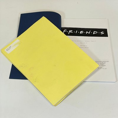 Сценарій серіалу "Друзі" хотіли викинути, а тепер продадуть на аукціоні Сценарій серіалу "Друзі" хотіли викинути, а тепер продадуть на аукціоні