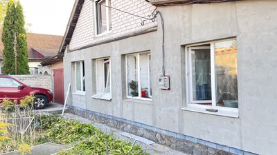 Побиті вікна після удару у Малій Данилівці