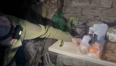 Луганським прикордонники показали, як святкували Великдень на позиціях Луганським прикордонники показали, як святкували Великдень на позиціях