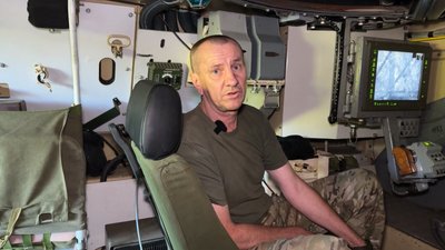 «Дванадцять бійців взяли пів села без втрат»: як «Онуки Адольфівни» звільняють Лиманщину під час операції «Вівальді» «Дванадцять бійців взяли пів села без втрат»: як «Онуки Адольфівни» звільняють Лиманщину під час операції «Вівальді»