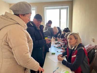 "Тепер нам стане трохи легше": черкаські пенсіонери отримали гуманітарну допомогу "Тепер нам стане трохи легше": черкаські пенсіонери отримали гуманітарну допомогу