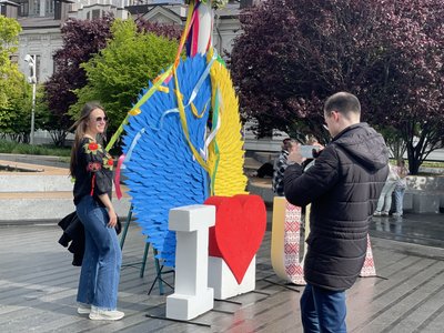 Показ мод, благодійний ярмарок та концерти. Як відзначили День вишиванки у Дніпрі Показ мод, благодійний ярмарок та концерти. Як відзначили День вишиванки у Дніпрі