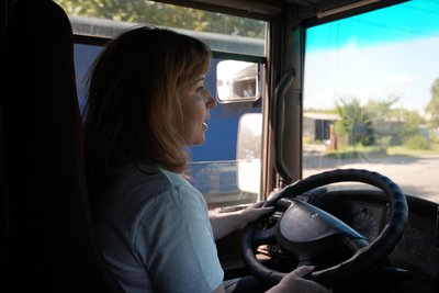 Від тюльпанів до вантажівки: історія квіткарки з Сумщини, яка стала водійкою семитонної автівки Від тюльпанів до вантажівки: історія квіткарки з Сумщини, яка стала водійкою семитонної автівки