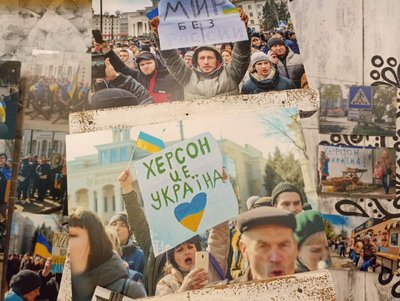 Його очима світ бачив окупацію Херсона. Фотограф представив виставку у Кропивницькому Його очима світ бачив окупацію Херсона. Фотограф представив виставку у Кропивницькому