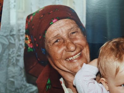 Родинні хустки, рушники та сорочки, яким понад півстоліття: історія Людмили Степаненко з Житомирщини Родинні хустки, рушники та сорочки, яким понад півстоліття: історія Людмили Степаненко з Житомирщини