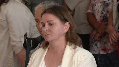 Батьки та учні ліцею у Великих Межирічах на Рівненщині просять не звільняти директорку Батьки та учні ліцею у Великих Межирічах на Рівненщині просять не звільняти директорку