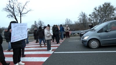 Протест у селі Березина: як постраждалі внаслідок вибуху на місцевому підприємстві борються за компенсації Протест у селі Березина: як постраждалі внаслідок вибуху на місцевому підприємстві борються за компенсації