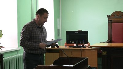 "Хотіла заспокоїти подруг з РФ": у Чернігові продовжують розгляд справи екссекретарки суду, яка знімала відео на "Яцево" "Хотіла заспокоїти подруг з РФ": у Чернігові продовжують розгляд справи екссекретарки суду, яка знімала відео на "Яцево"