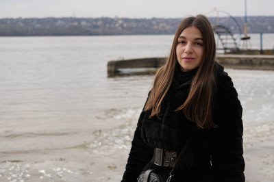 У Дніпрі жінка врятувала собаку, який пів години тонув у крижаній воді У Дніпрі жінка врятувала собаку, який пів години тонув у крижаній воді
