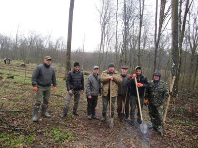 На Тернопільщині впорядкували територію НПП "Дністровський каньйон", довкілля, висадили дерева, 17 квітня 2026 року