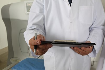 Самолікування: поради від житомирських спеціалістів — коли можна і чим це небезпечно