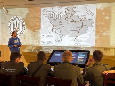 У Дніпрі вшанували пам'ять Героїв Крут