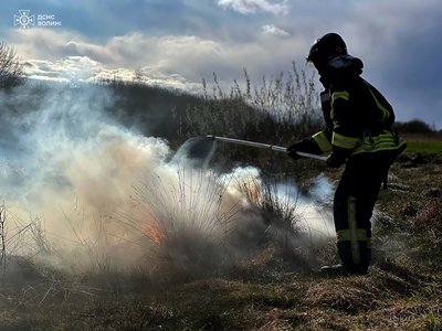 За добу на Волині вигоріло майже 3 га сухостою. Ще дві пожежі — в житловому секторі За добу на Волині вигоріло майже 3 га сухостою. Ще дві пожежі — в житловому секторі