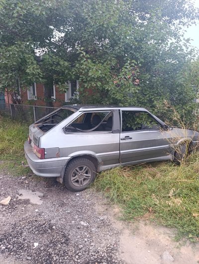 Авто, яке уразив дрон у Золочеві вранці 7 вересня 2026 року Авто, яке уразив дрон у Золочеві вранці 7 вересня 2026 року