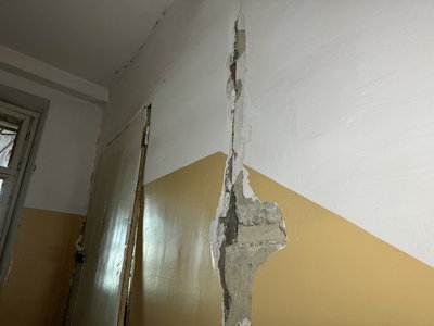 "Оце зробили нелюди": в якому стані багатоповерхівка у Сумах після влучання "Шахеда" "Оце зробили нелюди": в якому стані багатоповерхівка у Сумах після влучання "Шахеда"