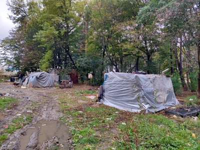 У Львові відкрили наметову школу для ромів У Львові відкрили наметову школу для ромів