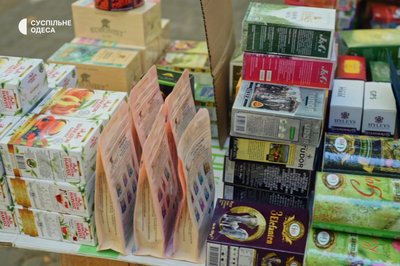«Весь район мене знає»: історія продавця Тілаки, який 25 років торгує чаєм в Одесі «Весь район мене знає»: історія продавця Тілаки, який 25 років торгує чаєм в Одесі