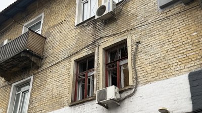 Пошкоджені вікна у будинку Білозерське Донецька область 20 листопада 2025 рік Пошкоджені вікна у будинку Білозерське Донецька область 20 листопада 2025 рік