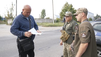 Працівники ТЦК та СП почали використовувати бодікамери: що думають вінничани Працівники ТЦК та СП почали використовувати бодікамери: що думають вінничани