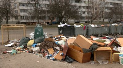 "Хочеться, щоб було чисто": чому у Черкасах переповнені сміттєві баки поблизу будинків "Хочеться, щоб було чисто": чому у Черкасах переповнені сміттєві баки поблизу будинків