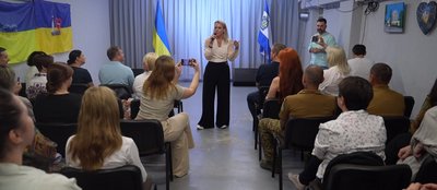 Приїхала підтримати людей. У Херсоні німецька співачка Марлен Маас уперше виступила з концертом Приїхала підтримати людей. У Херсоні німецька співачка Марлен Маас уперше виступила з концертом