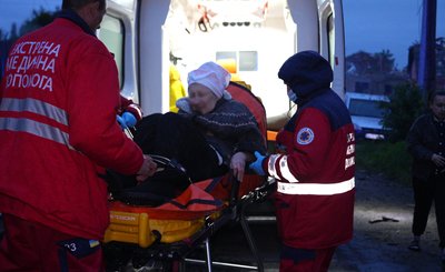 Залучено 38 рятувальників: у ДСНС показали наслідки російської атаки на Хмельниччину Залучено 38 рятувальників: у ДСНС показали наслідки російської атаки на Хмельниччину