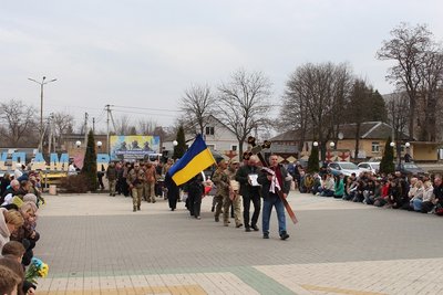 На Кіровоградщині попрощалися з військовим Сергієм Назарчуком На Кіровоградщині попрощалися з військовим Сергієм Назарчуком