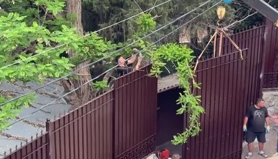 У Криму парк санаторію "Гурзуфський" перетворили на а режимний об’єкт: доступ місцевим заборонили У Криму парк санаторію "Гурзуфський" перетворили на а режимний об’єкт: доступ місцевим заборонили