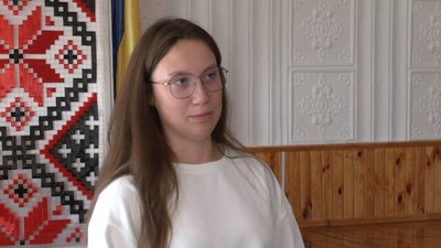 Батьки та учні ліцею у Великих Межирічах на Рівненщині просять не звільняти директорку Батьки та учні ліцею у Великих Межирічах на Рівненщині просять не звільняти директорку