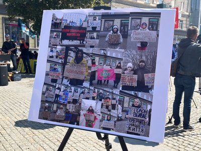 "Два роки в неволі". У Дніпрі провели акцію, присвячену військовополоненим