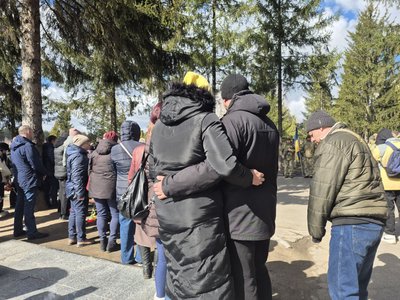 У Сумах поховали бійця Богдана Дудку У Сумах поховали бійця Богдана Дудку