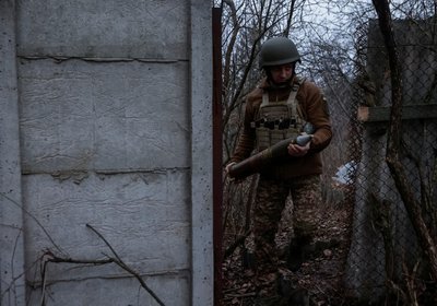 Військовослужбовець 13-ї бригади оперативного призначення "Хартія" Військовослужбовець 13-ї бригади оперативного призначення "Хартія"