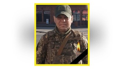 На Чернігівщині попрощалися з захисниками Олегом Гомоном, Станіславом Голубом, Ігорем Синицьким та Максимом Литвином На Чернігівщині попрощалися з захисниками Олегом Гомоном, Станіславом Голубом, Ігорем Синицьким та Максимом Литвином